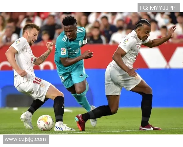 塞维利亚足球俱乐部明星球员全解析 助力球队走向辉煌之路 塞维利亚足球俱乐部明星球员全解析 助力球队走向辉煌之路